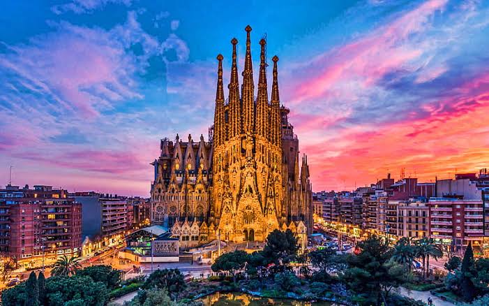 BARCELONA TURU (3 GECE) 2025