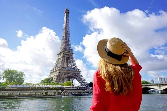 Ankara’dan Grand Benelux Paris Alsace Disneyland Turu STR-DUS (Turlar Dahil)