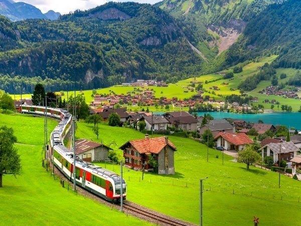 BERNİNA EXPRESS İLE HEİDİ’NİN KÖYLERİ 2027 YAZ (STR-NCE) PC
