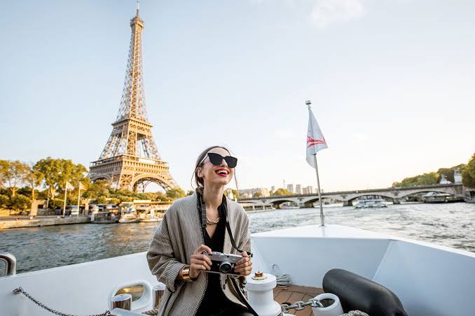 Premium Benelüks - Paris - Almanya Turu - Antalya dan SunExpress ile DUS-DUS